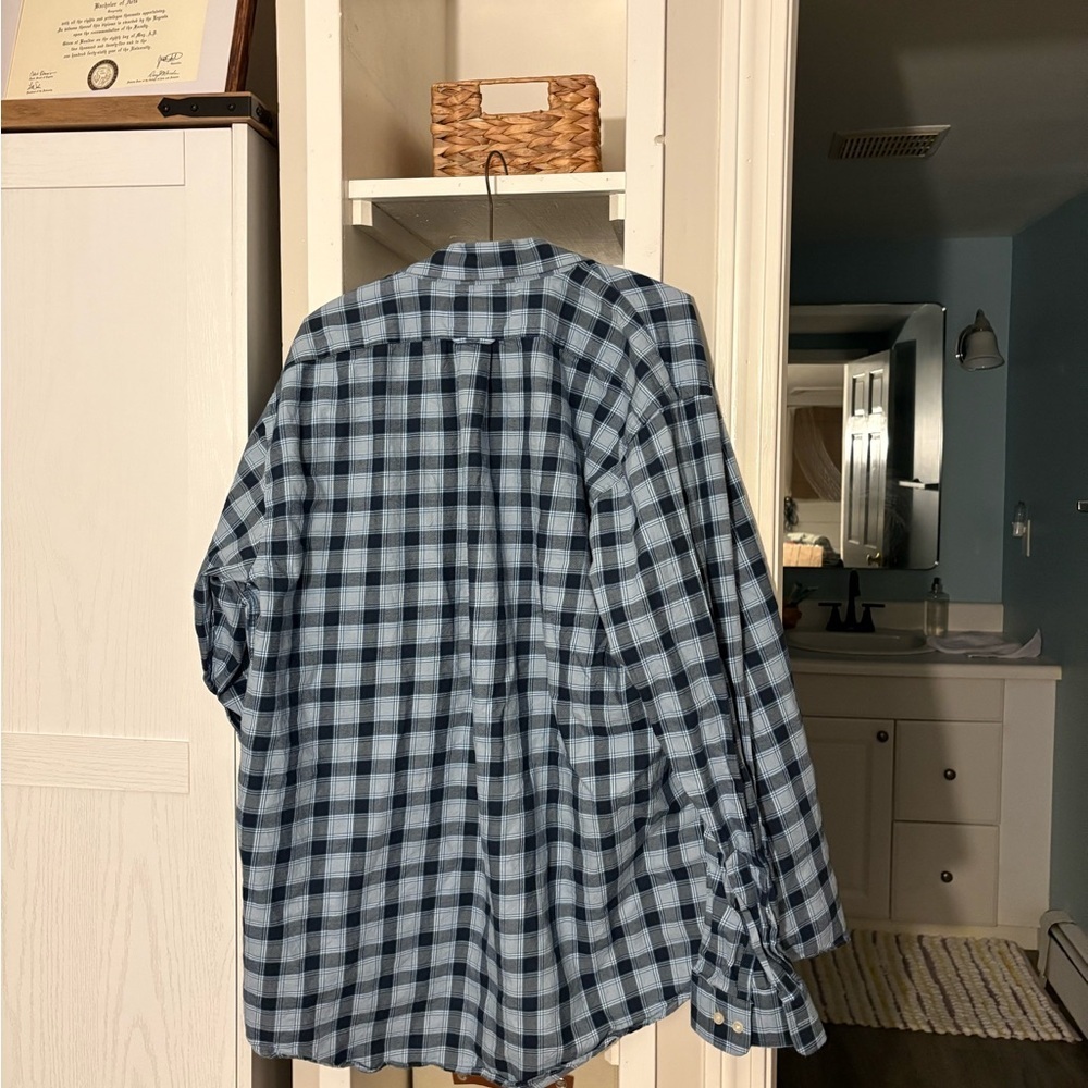 Men's Classic Blue Checkered Button-Down Shirt - Picture 4 of 4